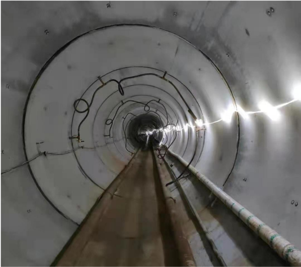 穿越金银湖1218米顶管隧道东西湖这个隧道通了