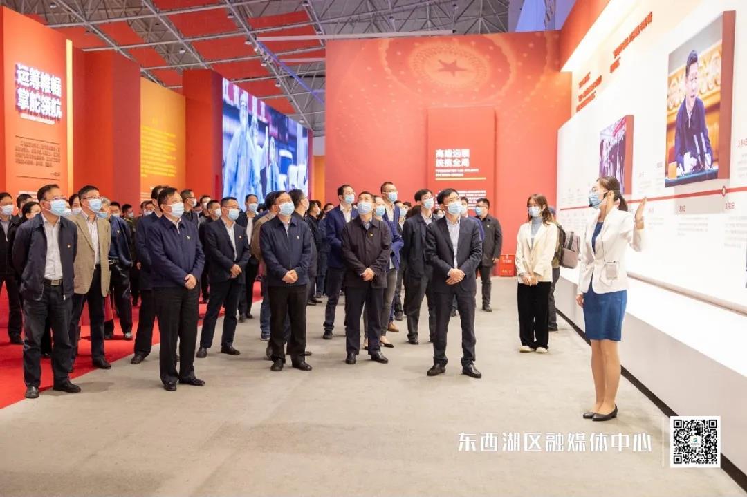 区四大家领导参观"人民至上 生命至上——抗击新冠肺炎疫情"专题展览