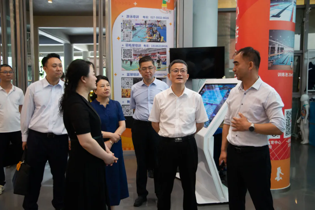 东西湖区政协开展文化、体育重点工作专题调研协商