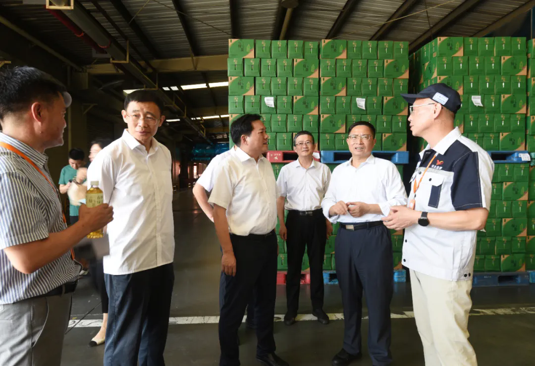 省政协副主席王兴於围绕推进内外贸一体化和台资企业发展情况来我区调研