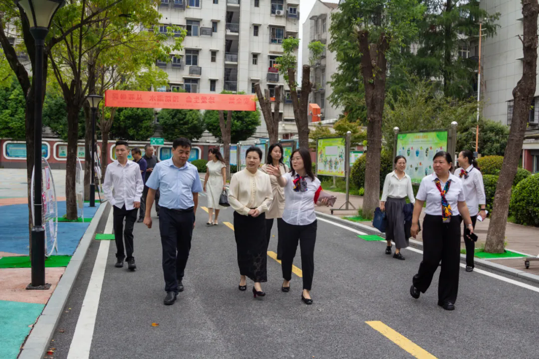 区政协专题视察调研思政一体化与学前教育普及普惠工作